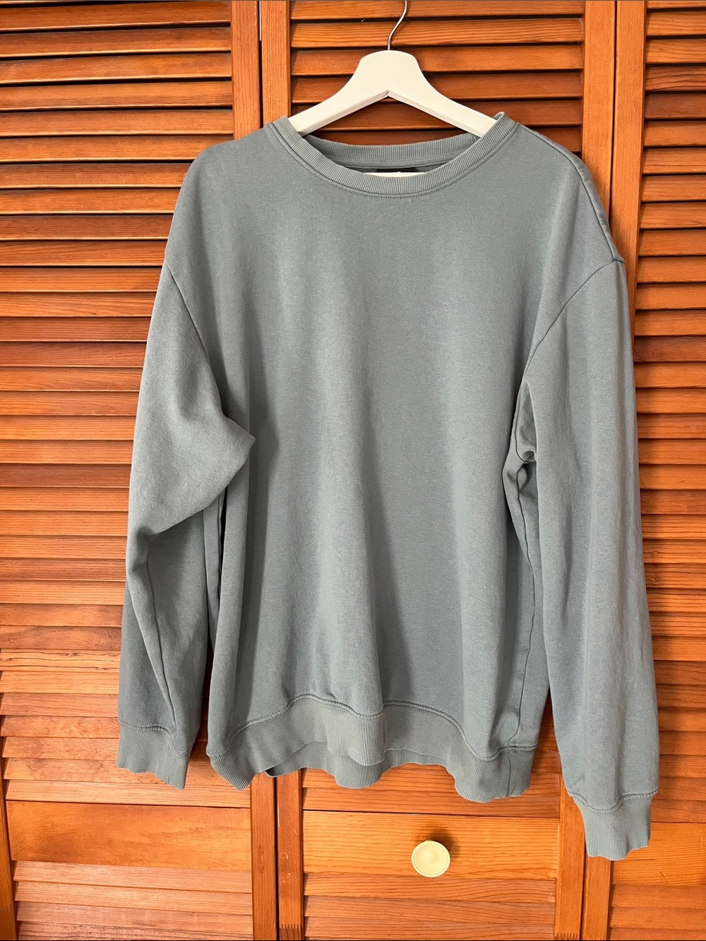H&M Relaxed Crewneck Sweatshirt in Light Gray-Blue